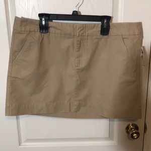 💥2/$15 Bin5 NWT Gap chino mini in khaki 18
